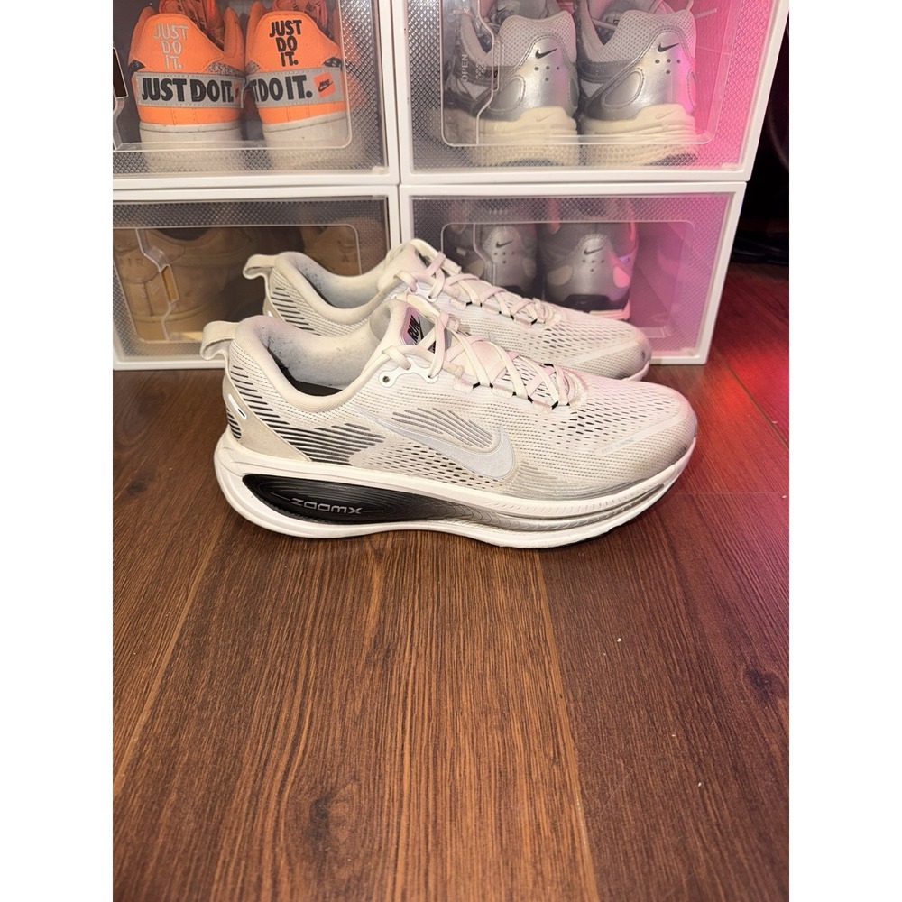 Size 9 - Nike Vomero 18 Summit White Black Silver II7189-100